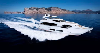 Sunseeker 95 Yacht. Дебют