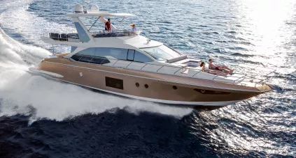 Azimut 66 Fly. Революция продолжается