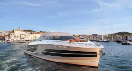 Большие планы Van der Valk