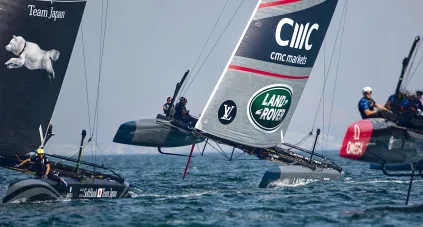 Land Rover на воде