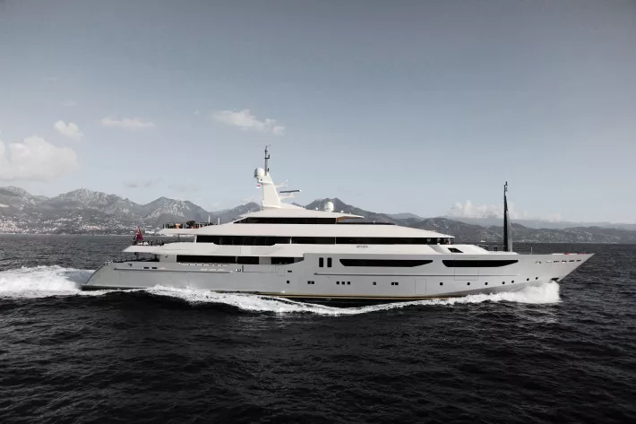 Яхта CRN Azteca - фото
