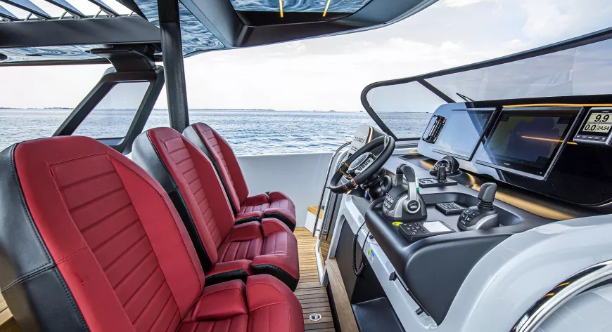 Cranchi A46 Luxury Tender. Начало новой линейки? - фото 9