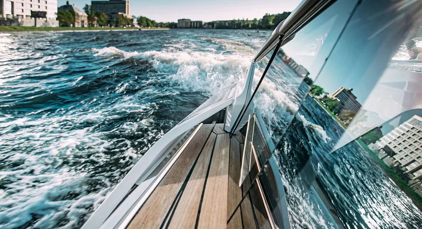 Fairline F-Line 33 на Неве - фото 4
