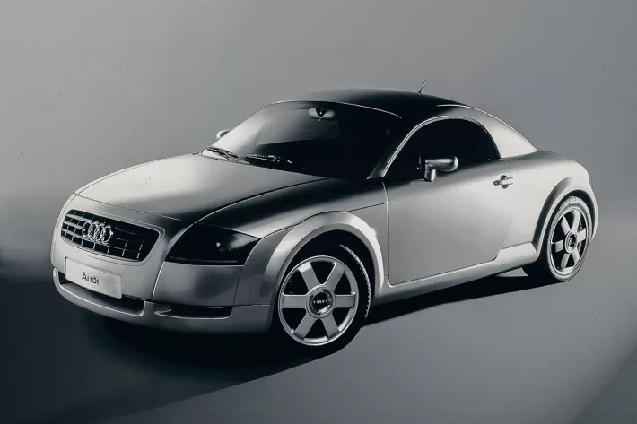 Audi TT coupe concept (1995) — прообраз  популярного серийного спортивного автомобиля - фото