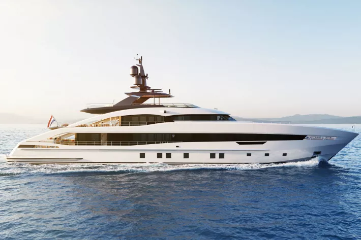 Моторная яхта Sapphire
(Heesen, YN 19850)

Длина 49,98 м • Ширина 9,00 м
Валовая вместимость 499 рег. т
Конструкционный материал — алюминиевый сплав
Главные двигатели — 2 × MTU 16V 4000 M65L (2 × 2680 л.с.)
Скорость 23 узла • Дальность плавания 3100 миль (11 узлов) - фото