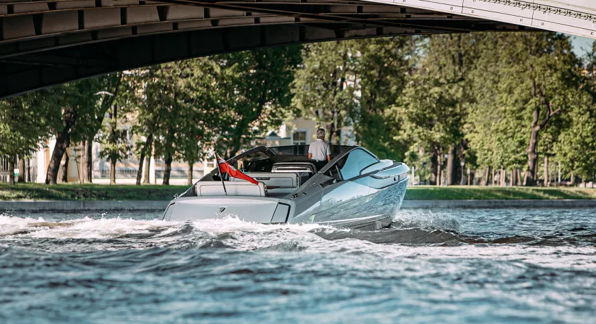 Fairline F-Line 33 на Неве - фото 4