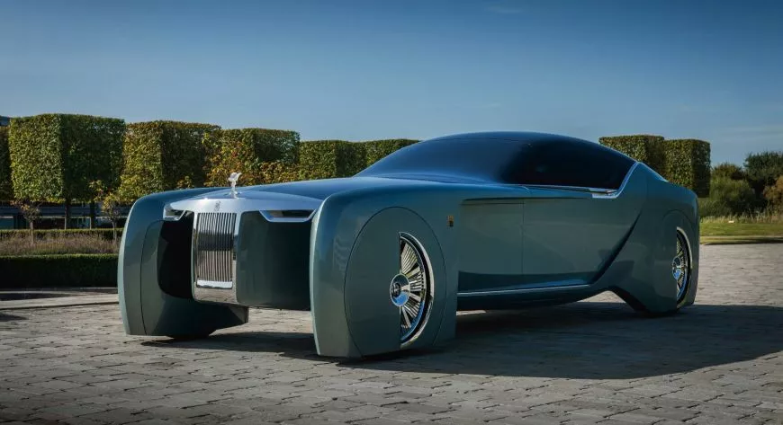 В 2016 году Джайлз Тейлор работал над концептом Rolls-Royce Vision Next 100 (кодовое наименование 103EX) - фото