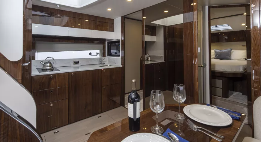 Fairline Targa 45 GT. Контрапункты популярного проекта - фото 11