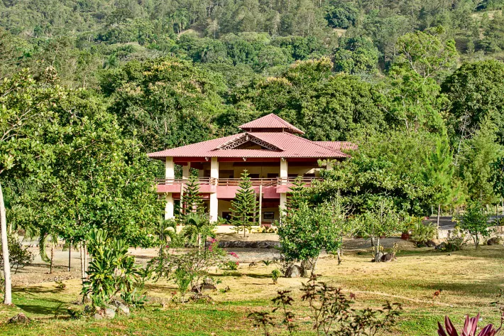 Отель Jarabacoa River Club
& Resort в сердце гор
предлагает всевозможные виды
активного отдыха, включая
конные прогулки, рафтинг
и трекинг. - фото