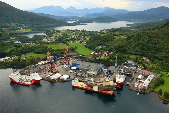 Kleven Werft строит не только специальные коммерческие суда, но и суперяхты — эксплореры - фото