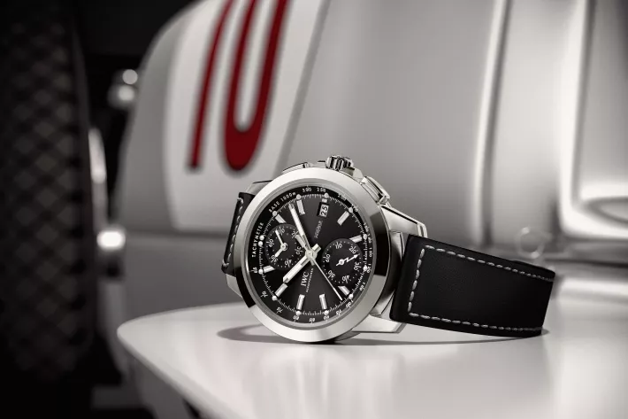 Модель Ingenieur Chronograph, внизу — автоматические часы Ingenieur, на которые делается главная ставка - фото