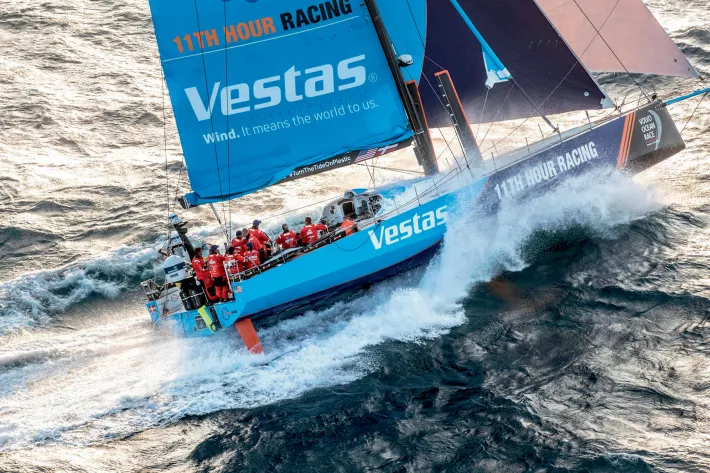 Яхта Team Vestas Wind в гонке Volvo Ocean Race (2014)  - фото