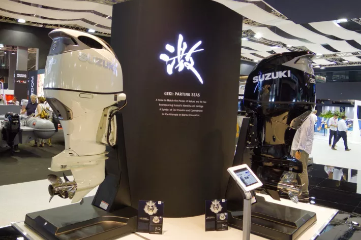 Suzuki представила в Генуе подвесники DF150A и DF175A, а также новые МФД - фото