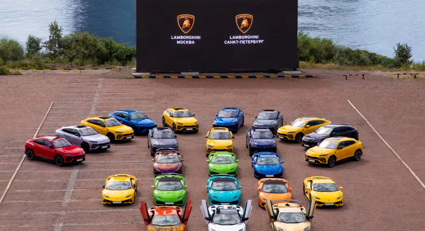 За рулем автомобилей 
Lamborghini 
владельцы получают 
эмоции и драйв. 
То же испытывают 
посетители самого 
большого 
и современного 
стадиона Петербурга - фото