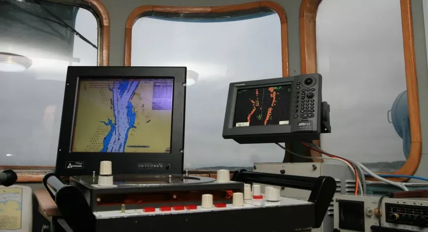 Навигационный комплекс NavСom Voyager производится 
в виде планшетов и моноблоков 
в алюминиевом корпусе.  - фото