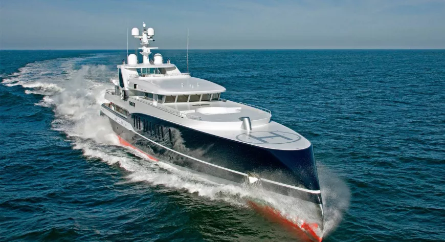Predator — одна 
из самых необычных яхт Feadship - фото