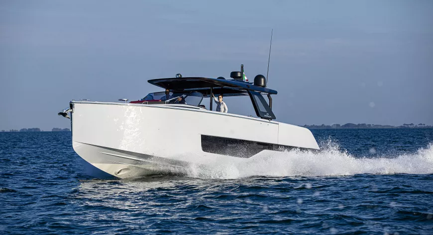 Cranchi A46 Luxury Tender. Начало новой линейки? - фото 4
