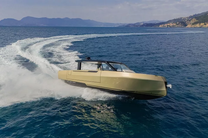 Новый бренд Forte Yachts и Forte 47 Gran Turismo — ответ итальянского судостроительного гиганта West Navaltech на растущий спрос на роскошные скоростные катера - фото