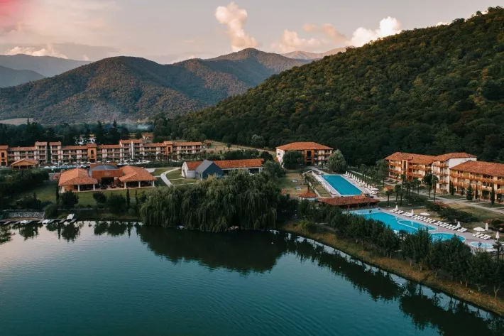Lopota Lake Resort & Spa. В объятиях Кавказа - фото 1