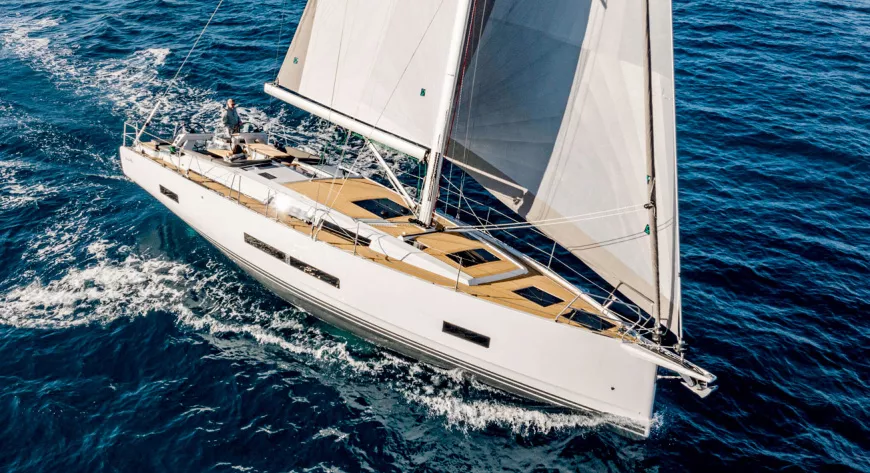 Hanse 460, победившая в конкурсе European Yacht of the Year - фото