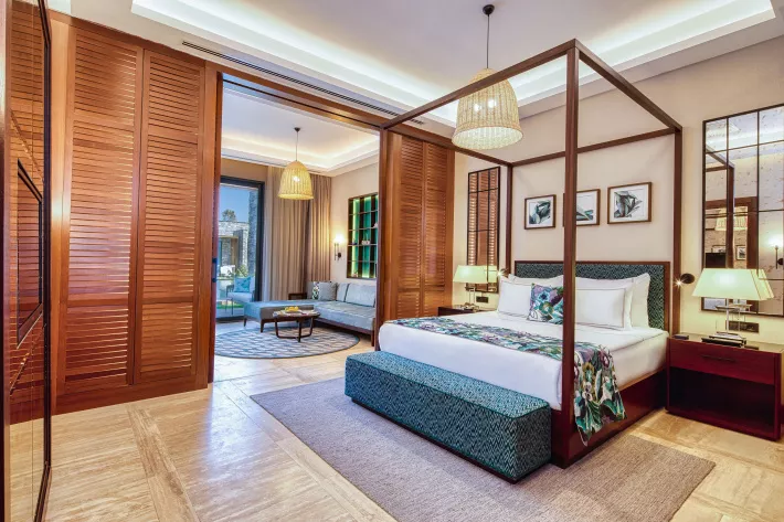 В Luxury Lagoon Suite есть подогреваемый бассейн и терраса с выходом к общему бассейну - фото