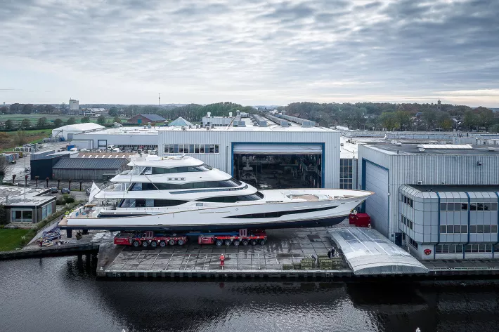 Верфь Royal Huisman построила первый в истории 52-метровый спортфишер. Побывать на борту яхты Special One получится на Monaco Yacht Show - фото