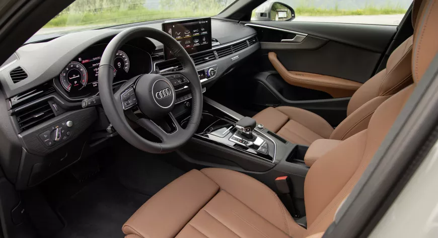 Среди доступных для А4 опций виртуальная приборная панель 
Audi Virtual Cockpit plus и акустика Bang & Olufsen - фото