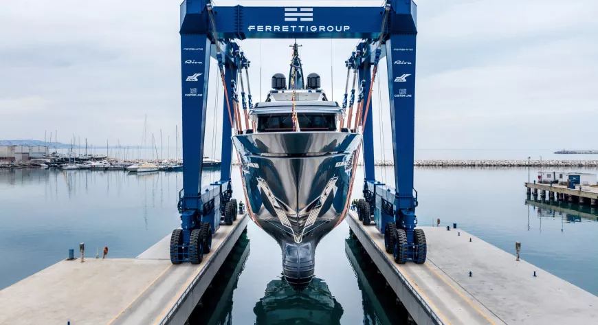 Спуск второго корпуса Riva 50 Metri - фото
