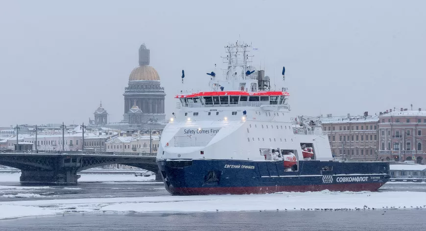 Многофункциональное 
ледокольное судно 
«Евгений 
Примаков», 
построенное 
на верфи Arctech 
Helsinki Shipyard, 
которая входит 
в состав ОСК - фото