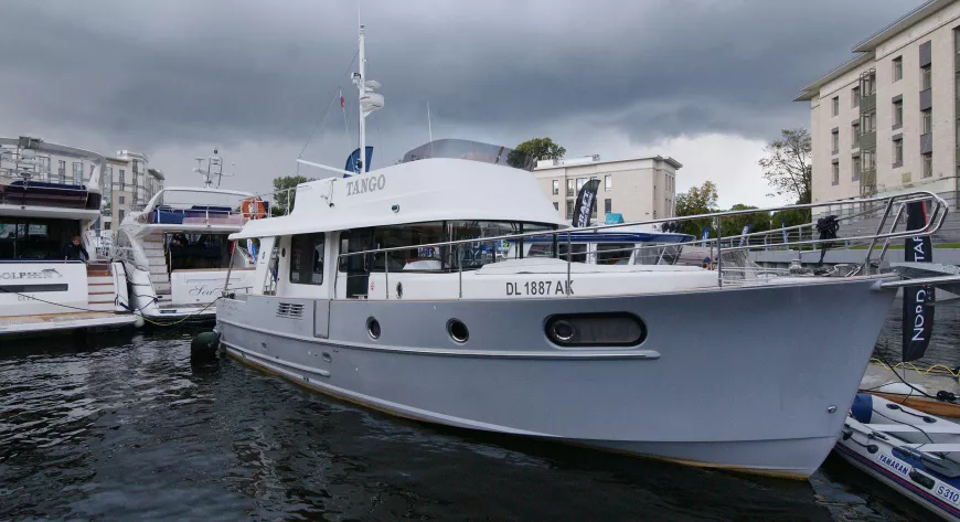 Beneteau Swift Trawler 44 - фото