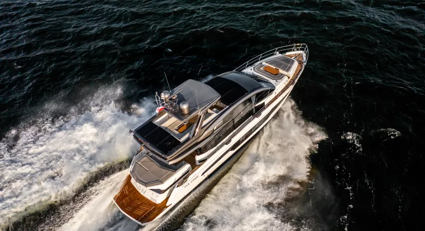 Galeon 700 Skydeck - фото 1