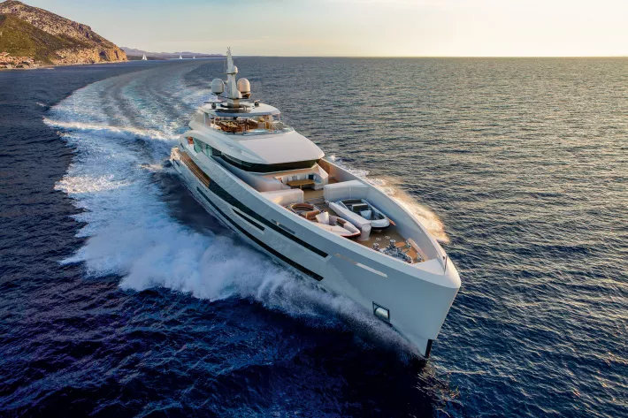 Тендеры хранятся на фордеке. Heesen часто использует этот ход, чтобы освободить  место для просторного «пляжного клуба» - фото
