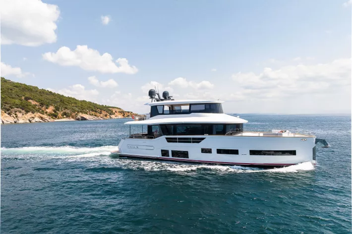 Премьера 25-метровой Sirena 78 состоялась на Cannes Yachting Festival в сентябре 2022 года - фото