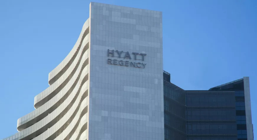 Hyatt Regency Sochi 
находится в самом 
центре 
(ул. Орджоникидзе) 
круглогодичного 
города-курорта Сочи, 
поблизости от моря 
и основных 
развлечений - фото