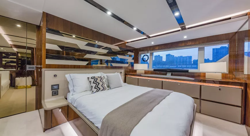 Fairline Squadron 68 - фото 3