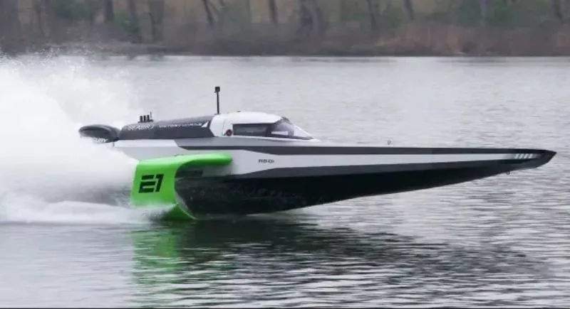 RaceBird: новый болид для чемпионата мира UIM E1 - фото 3