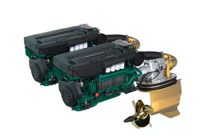 Спаренная пропульсивная установка Volvo Penta IPS1350 с двигателями D13-1000
 - фото