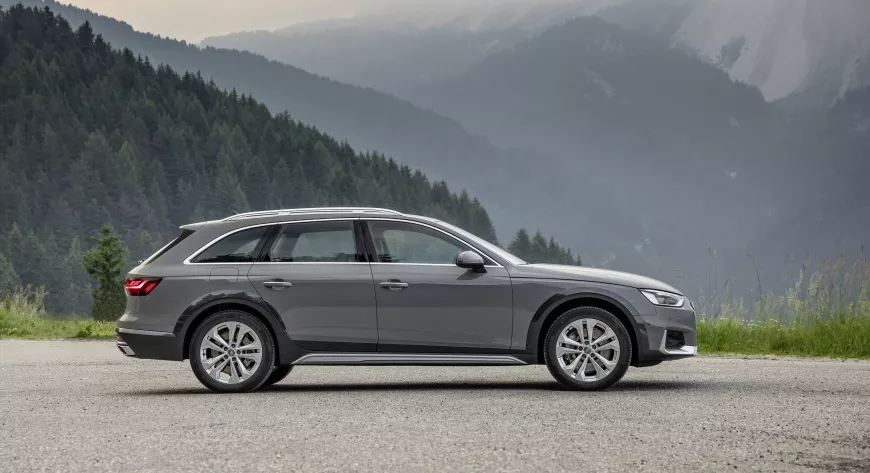 Audi A4 - фото