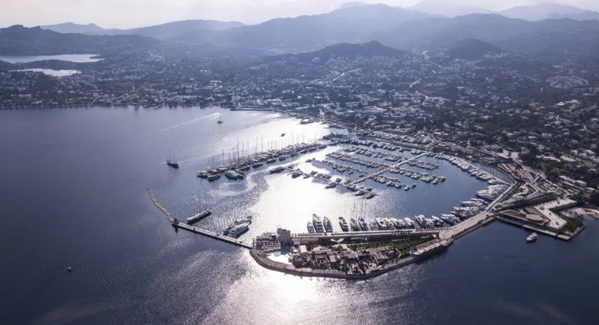 Yalıkavak Marina с высоты полета дрона - фото