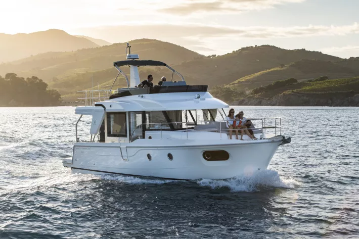 Beneteau Swift Trawler 41 - фото 2