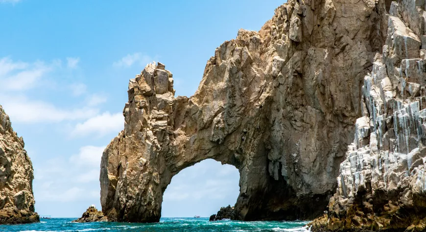 Скальная арка в Кабо-Сан-Лукасе - фото
