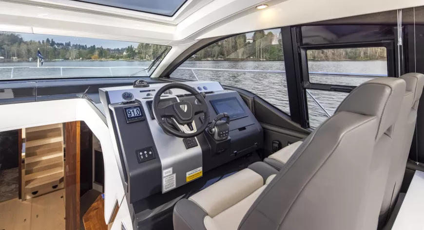Fairline Targa 45 GT. Контрапункты популярного проекта - фото 3
