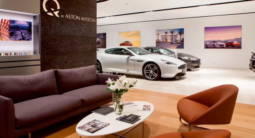 Лаборатория Q
от Aston Martin дает
полный спектр
возможностей
индивидуализации
автомобиля - фото