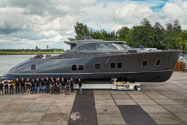 Небольшая верфь из Нидерландов Zeelander Yachts — постоянный участник яхтенных выставок. В Монако в этом году привезут премьеру Zeelander 8, построенную по заказу давнего клиента верфи - фото