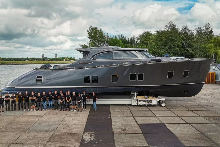 Небольшая верфь из Нидерландов Zeelander Yachts — постоянный участник яхтенных выставок. В Монако в этом году привезут премьеру Zeelander 8, построенную по заказу давнего клиента верфи - фото