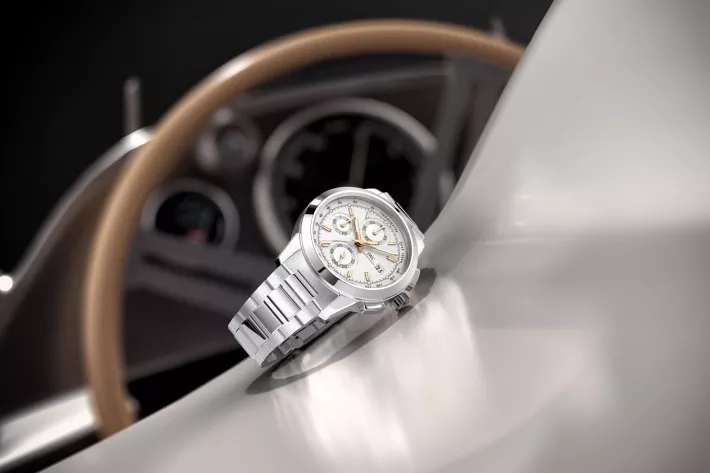 Стальные модели Ingenieur Chronograph имеют корпус диаметром 42 мм и новый мануфактурный автоматический калибр IWC 69375  - фото