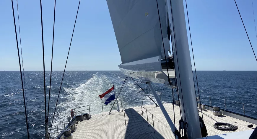 Для любителей 
не просто созерцать 
море, но активно 
проводить время 
на воде, Sea Eagle II 
будет снабжена всем 
необходимым, и большие палубные 
пространства 
отлично для этого 
подойдут - фото
