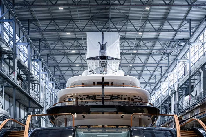 Feadship Breakthtough (119 м) — первая яхта, оснащенная водородными топливными элементами - фото