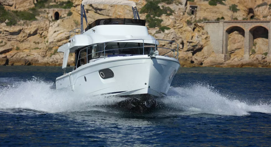 Swift Trawler 35 - фото