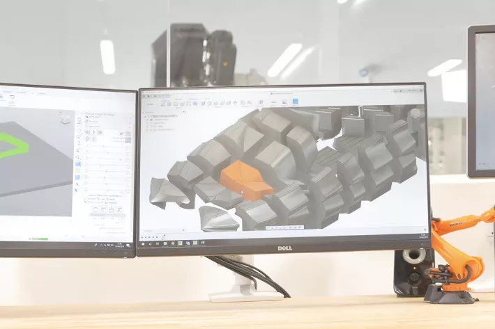 Модель судна 
в программном пакете Autodesk - фото